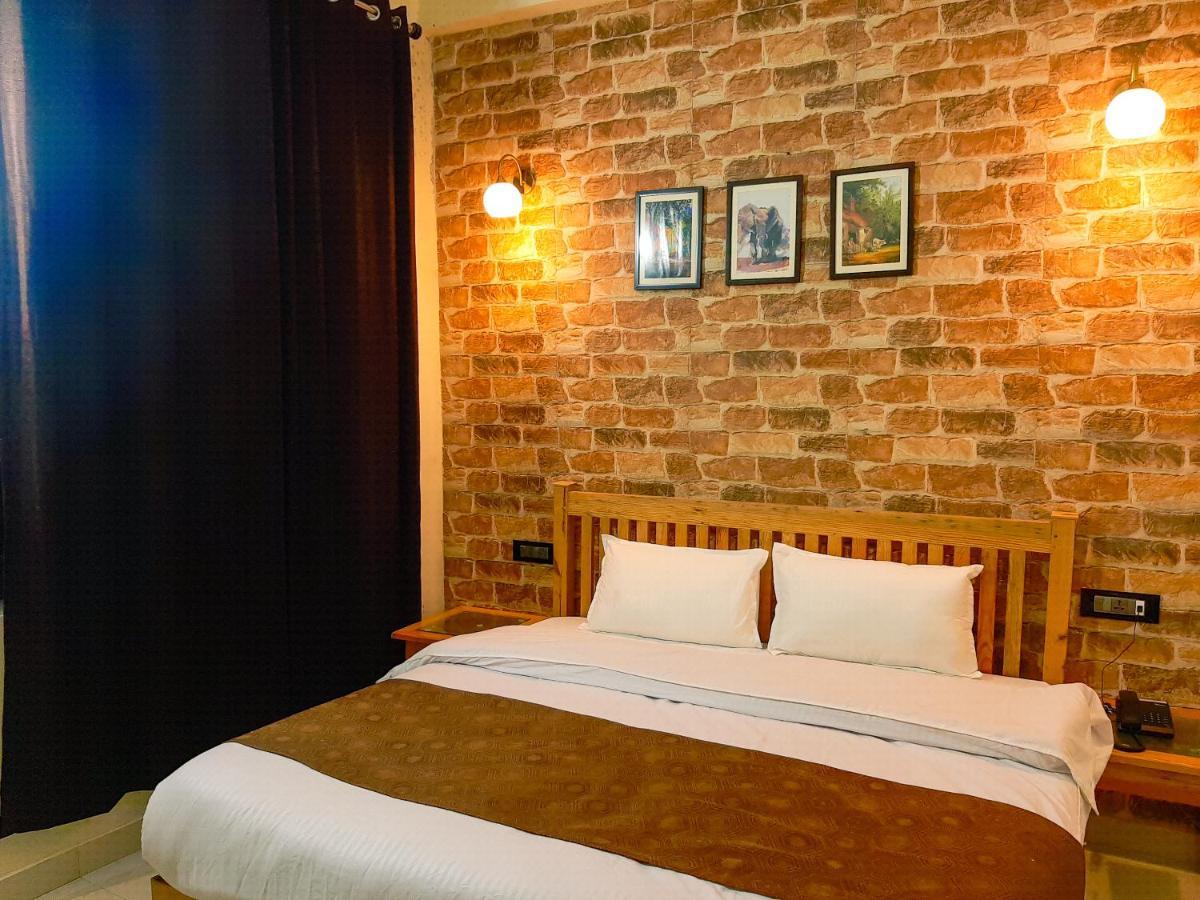 Hotel Oakland Landour Mussoorie Esterno foto